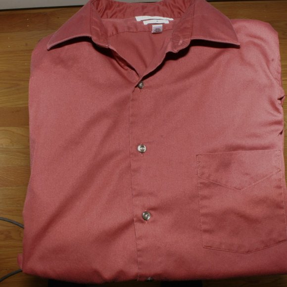 BRAND NEW- Men's Van Heusen Dress Shirt-Rust Colored. Size 16/34-35 - Picture 3 of 4